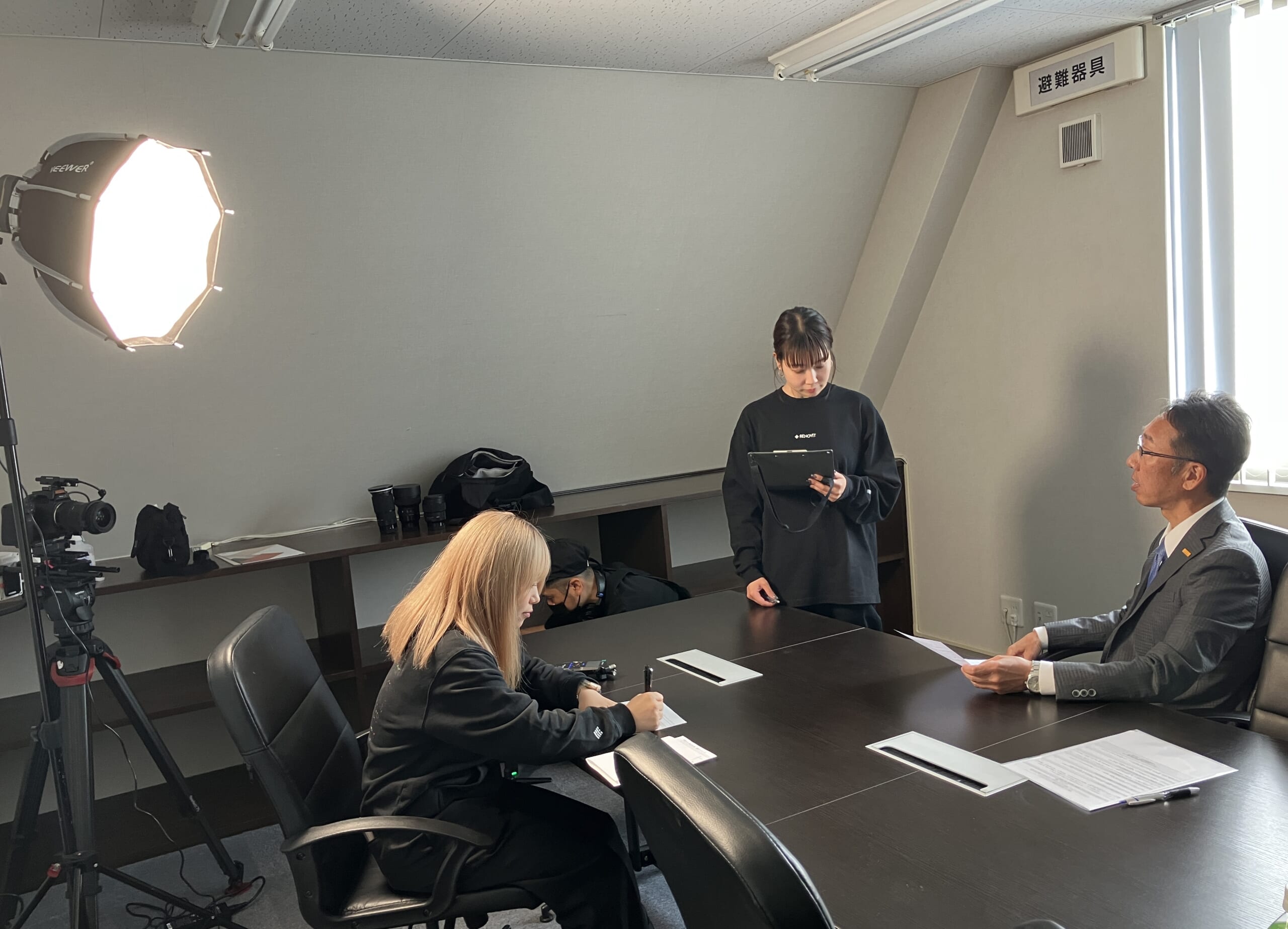 段取り八分　入念に打ち合わせ中